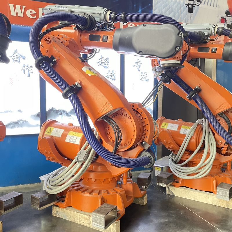 パレットで運搬することを扱うスポット溶接のための秒針ABBのロボット腕6640-235/2.55