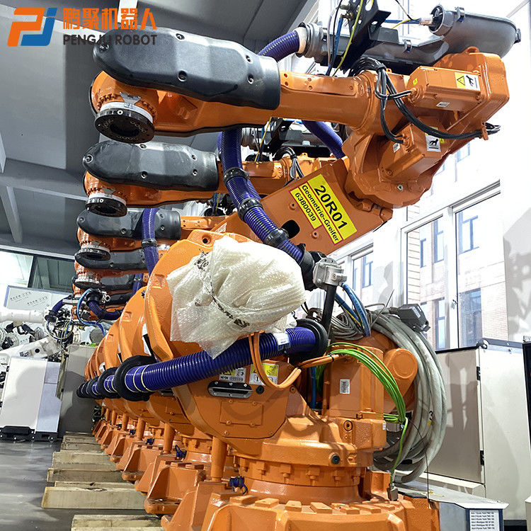 パレットで運搬することを扱うスポット溶接のための産業使用されたABBのロボットABB6640-235/2.55ロボット