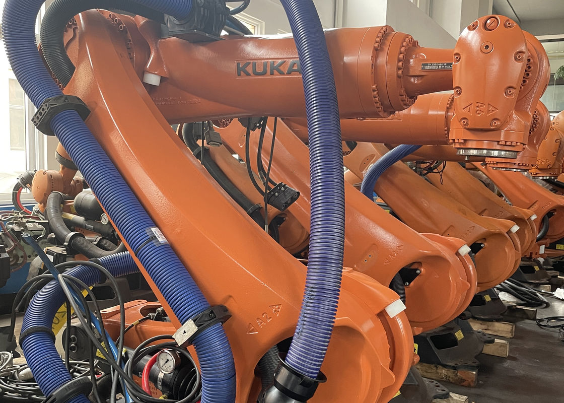 IP 65 安全ロード ロボット 210 kg 積載 製造ラインを KUKA KR210 でアップグレードします.