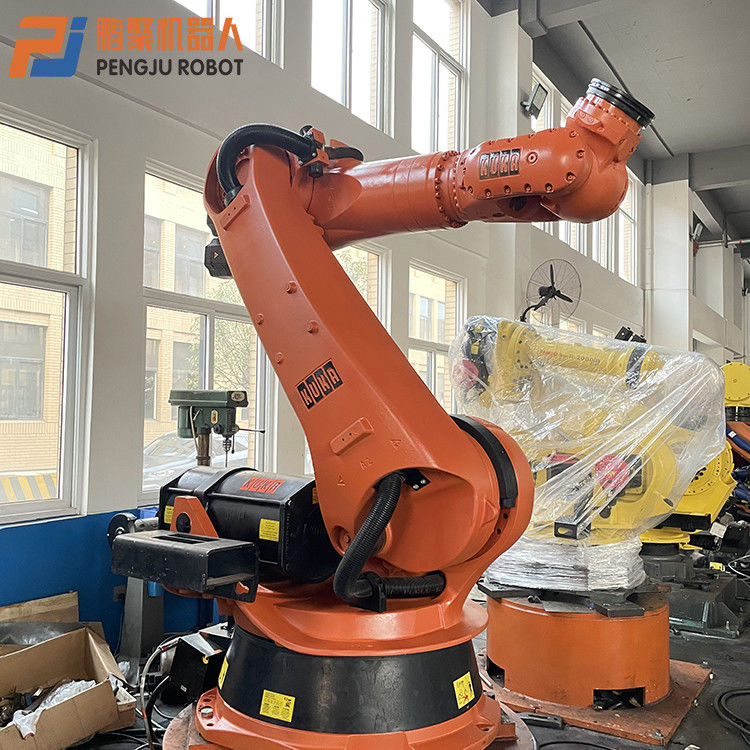 KR210 パレット化ロボット 6 重荷用の軸と床の設置