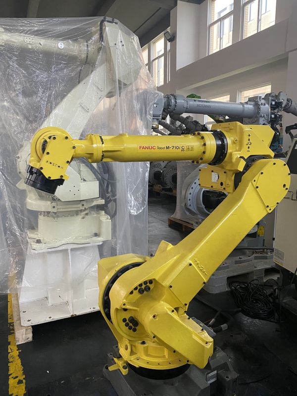 地上の取付けのための使用されたFANUC M-710iC/70のロボット6斧