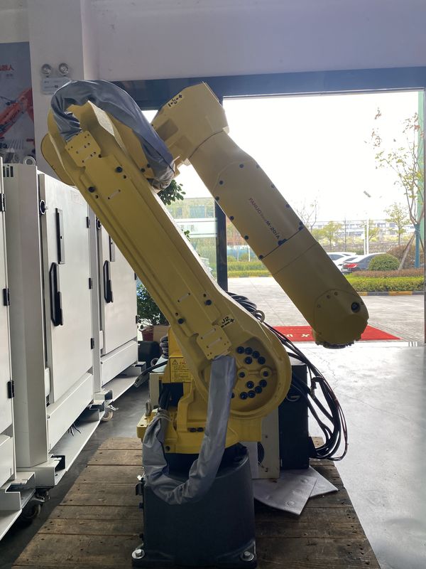 Fanuc 20iA ±0.07mm 繰り返しの弧溶接ロボット 20KG 積載 1811 mm 機械処理・測定部品の取り込み