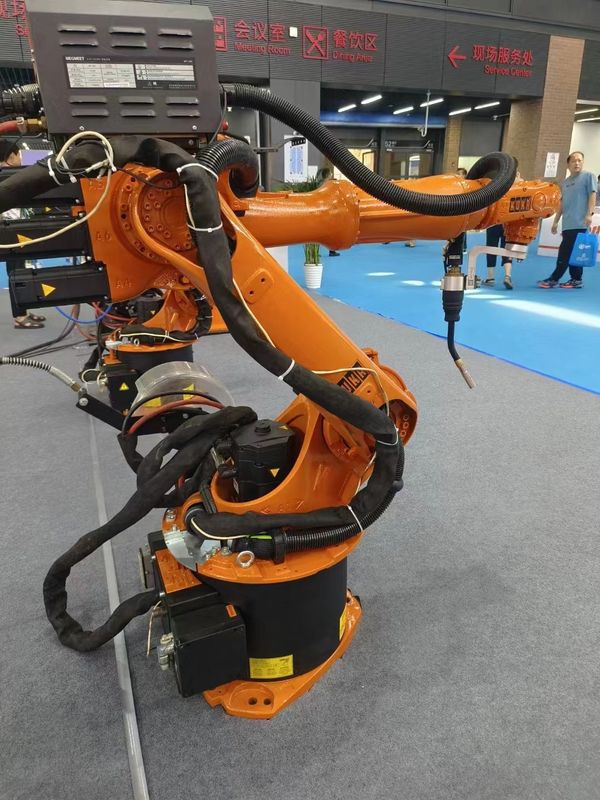 KR16L6 6kg パイロード 6軸 ロボット XP コントロール キャビネット 地面/天井 設置 傾斜角弧溶接組 MIG