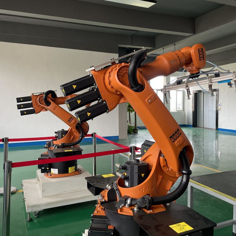 1611mm リッチパレティゼーションロボット 床に搭載された自動化機器 流体核の溶接ロボット 機械のロードロボット