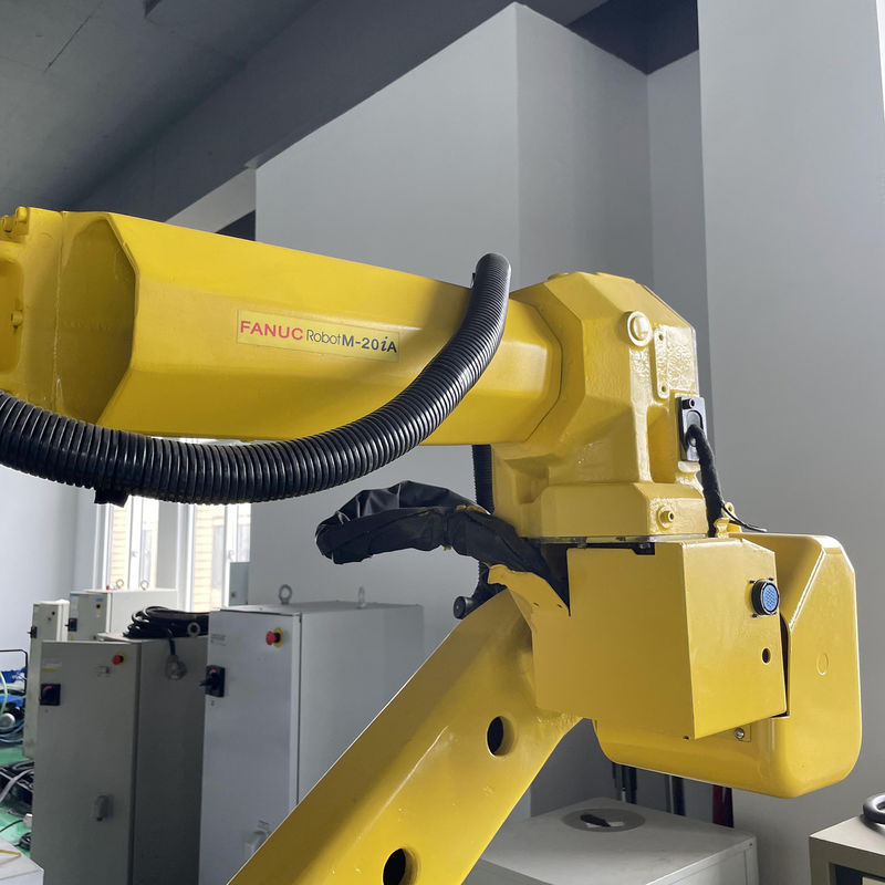 FANUC M-20iA 制御器 R30iB のロボット インジェクション・モールディング・ロボット 配送ロボット ガラス繊維切断ロボット