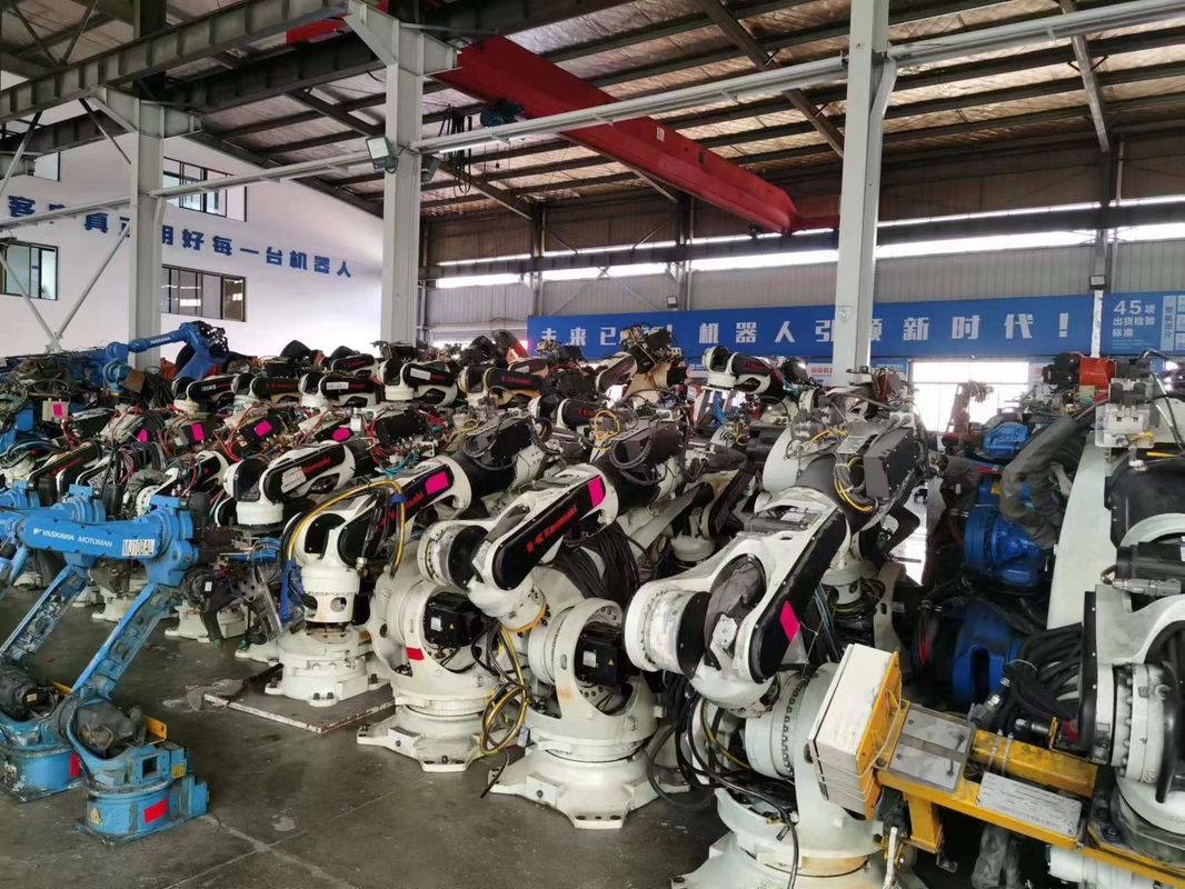 2650mmの伸縮幅と高度なES200D技術を持つ200kgのペイロードスポット・ウェルディングロボットは,今すぐ行動! ヤスカワES200D - 溶接からフライリングまでのシームレスな産業用アプリケーションのためのオールインワンソリューション
