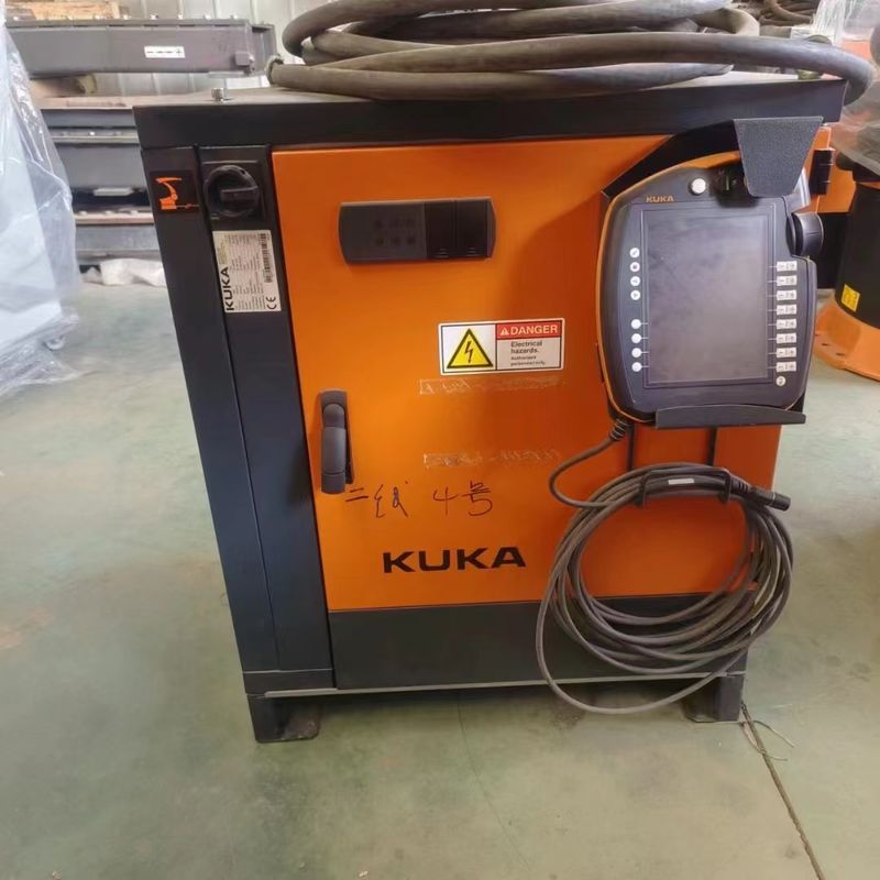 KUKA KR210 R2700 プライム ロボット 6 軸 210kg 有用 負荷 2700mm 範囲 スポット 溶接 パレティゼーション 積み卸し