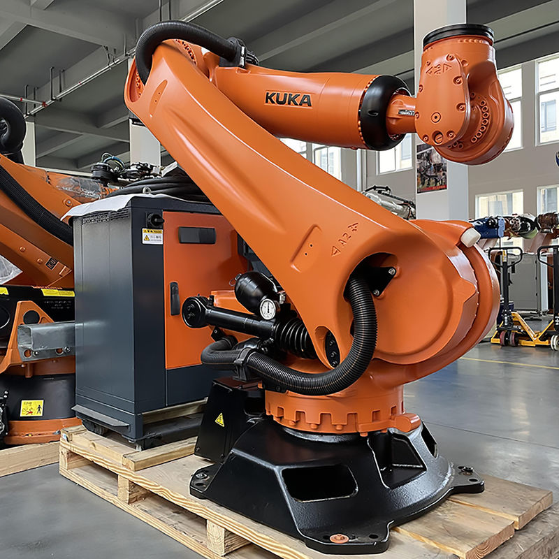 ±0.06 mm 繰り返し性 C4 インジェクション ロボット ブーム 迅速かつ正確な 生産自動化 産業ロボット ソリューション 弧