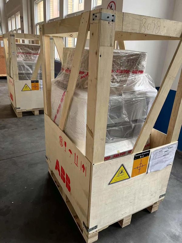 新品ABB IRB6700 M2004 200/2.60 プレス・テンディング,パレット化,部品の積載,機械加工,部品の処理,測定