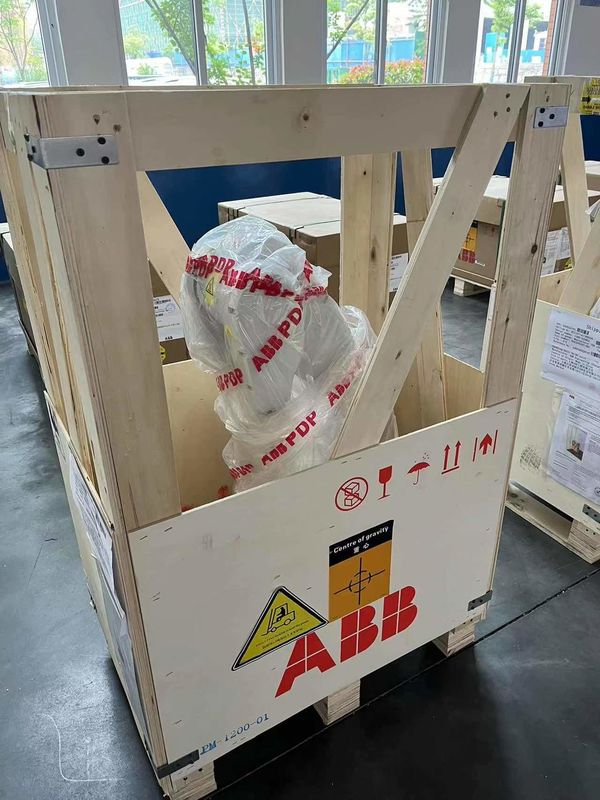 新しいABB IRB 1200 (5/0.9),5kg 積載, IRB 1200-7/0.7,部品の取り扱い, 磨き,測定,部品の組み立て