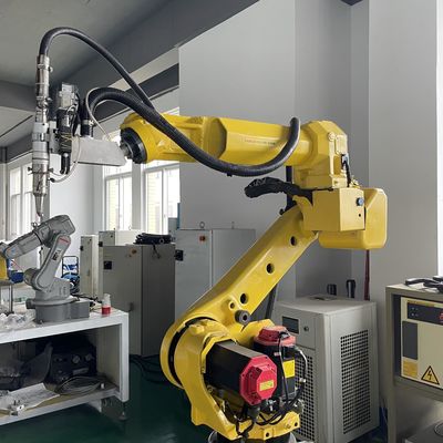 6 軸 ロボットレーザー切断機 Fanuc M-20iA パレティ化ロボット
