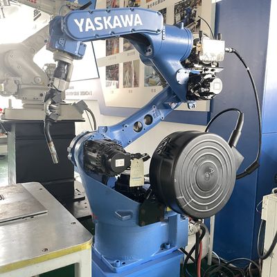使用されたYaskawa MA1440のアーク溶接のロボットRD 350溶接機