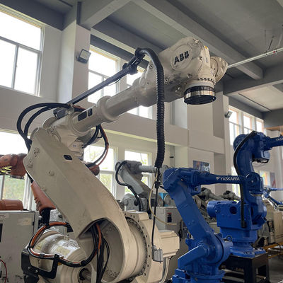 使用された産業ABBの木の端の製粉のロボット粉砕機ABB6640-130 3.2