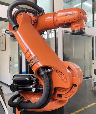 秒針KUKAの産業共同のロボットKR360スポット溶接のロボット