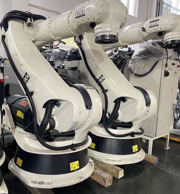 床の土台の産業使用されたKukaのロボットKR150-2 2000年