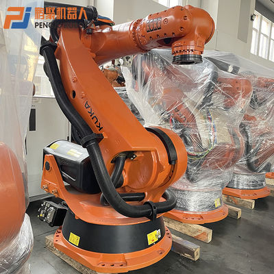 パレットで運搬するロボット腕C2制御キャビネットを扱う使用されたKUKAのロボットKR210自動車部品