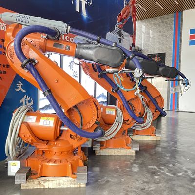6軸線は多機能ABBのロボット スポット溶接の工業用ロボットABB6640-235/2.55を使用した