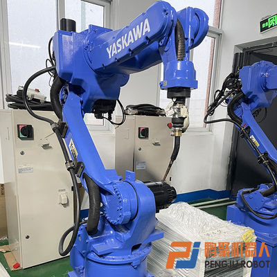 壁の取付けは溶接ロボットのYaskawa MA1440 RD350のロボット溶接線を使用した
