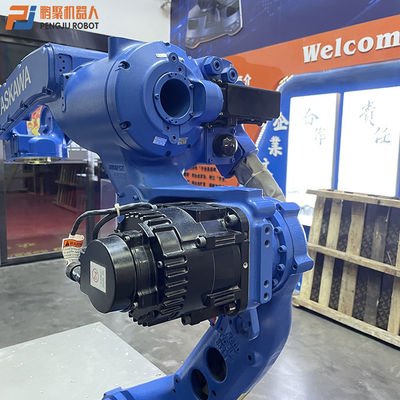 地上の使用されたYASKAWAのロボットMH12工業用マニプレータの腕