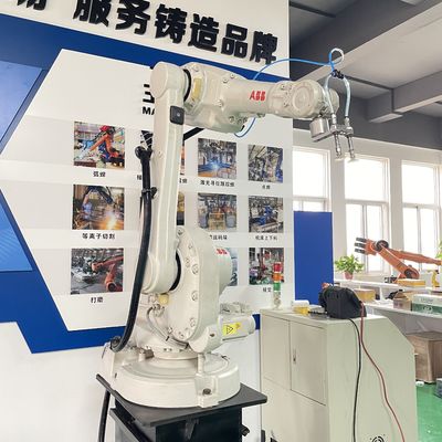 6軸線は荷を積むABBのロボットIRB1600-10/1.45レーザ溶接を使用しマニピュレーターの荷を下す