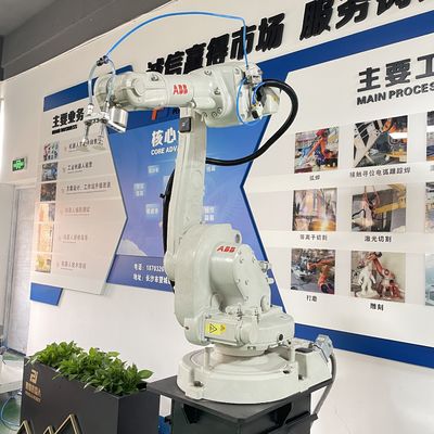 ABB IRB1600-10/1.45はレーザ溶接のロボットを使用した