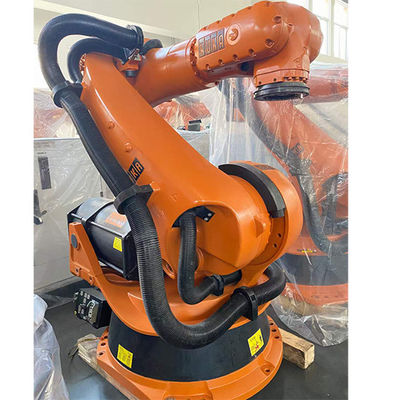 パレットで運搬する6つの軸線の産業使用されたロボティック腕KUKA KR200ロボットを扱う