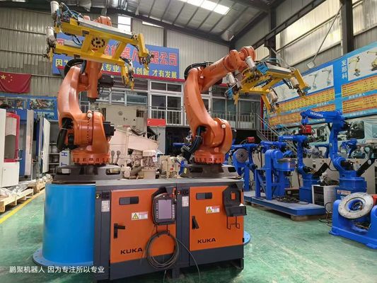 6軸線に産業使用されたロボティック腕KUKA KR240R2900のスポット溶接のロボット腕を秒針