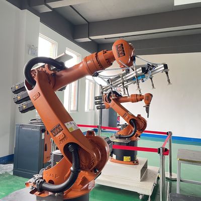 1611mm リッチパレティゼーションロボット 床に搭載された自動化機器 流体核の溶接ロボット 機械のロードロボット