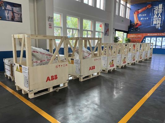 NEW ABB IRB 2600 M2004 12月20日 -1.65/1.85 20kg 弧溶接 プレス加工 部品の積載・卸載 機械加工