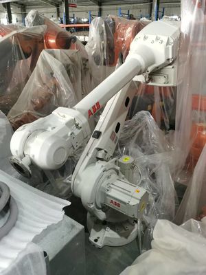 使用されたABBロボット 6軸ロボット腕 IRB 4600-40/2.55 2550mmの範囲と40kgのペイロード容量