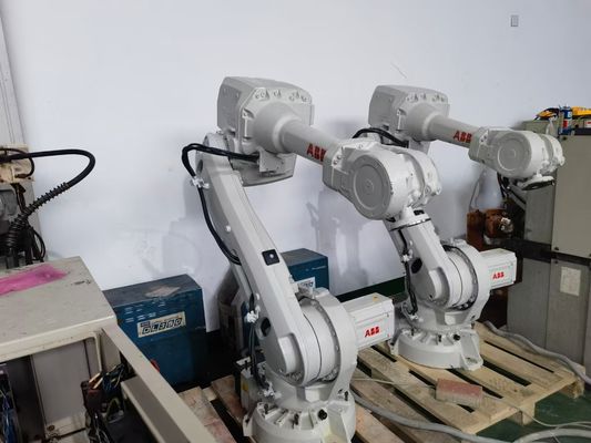 ABB IRB 4600-60/2.05 2050mm 自動化機械加工および材料処理用中距離ペイロードロボット