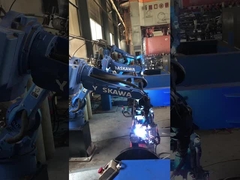 溶接する使用されたMOTOMAN Yaskawaの塗装ロボットパレットで運搬することを扱う